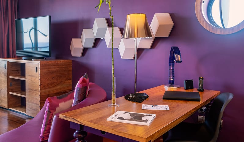 BOHEMIA SUITES - CORNER JUNIOR SUITE PURPLE COLOUR DESK